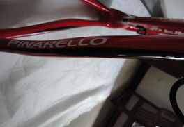 低價供應(yīng)深圳自行車廠庫存國外品牌烤漆碳纖維公路自行車車架